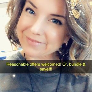 💸😊 MAKE AN OFFER!! ☺️💸